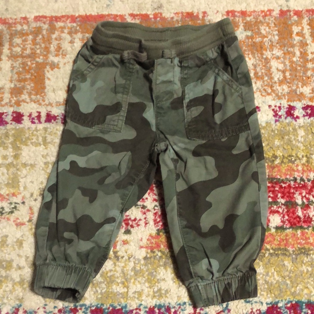 🧜🏼‍♀️3 for $15 item!🧜🏼‍♀️ jumping beans camo joggers